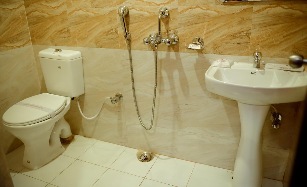 Hotel Mm Guwahati Dış mekan fotoğraf